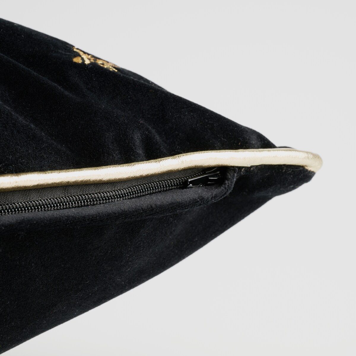 Poszewka Haftowana Beliamo 45x45 cm z motywem zwierzęcym