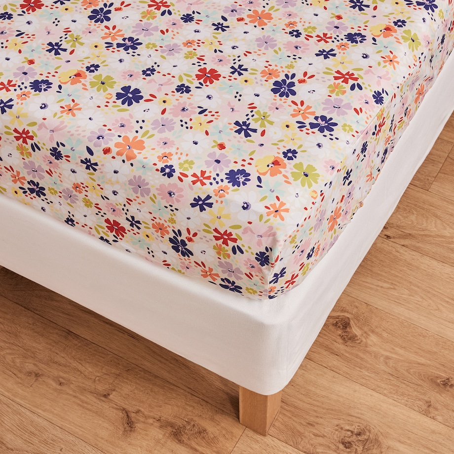 Prześcieradło z mikrofibry z gumką Bloomi 140x200 cm z motywem kwiatowym