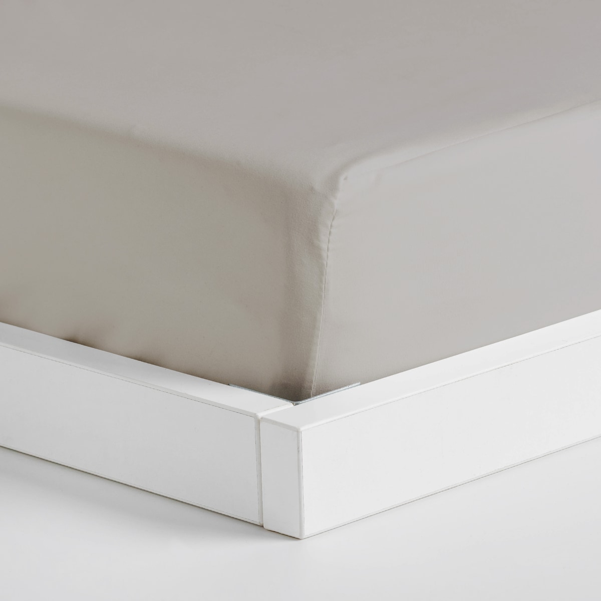 Prześcieradło z mikrofibry z gumką Micros 180x200 cm