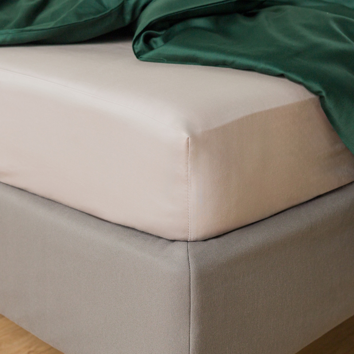 Prześcieradło z Bawełny Satynowej z gumką Satinette 140x200 cm