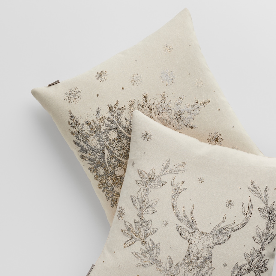 Poszewka Żakardowa Holis 45x45 cm z motywem choinki