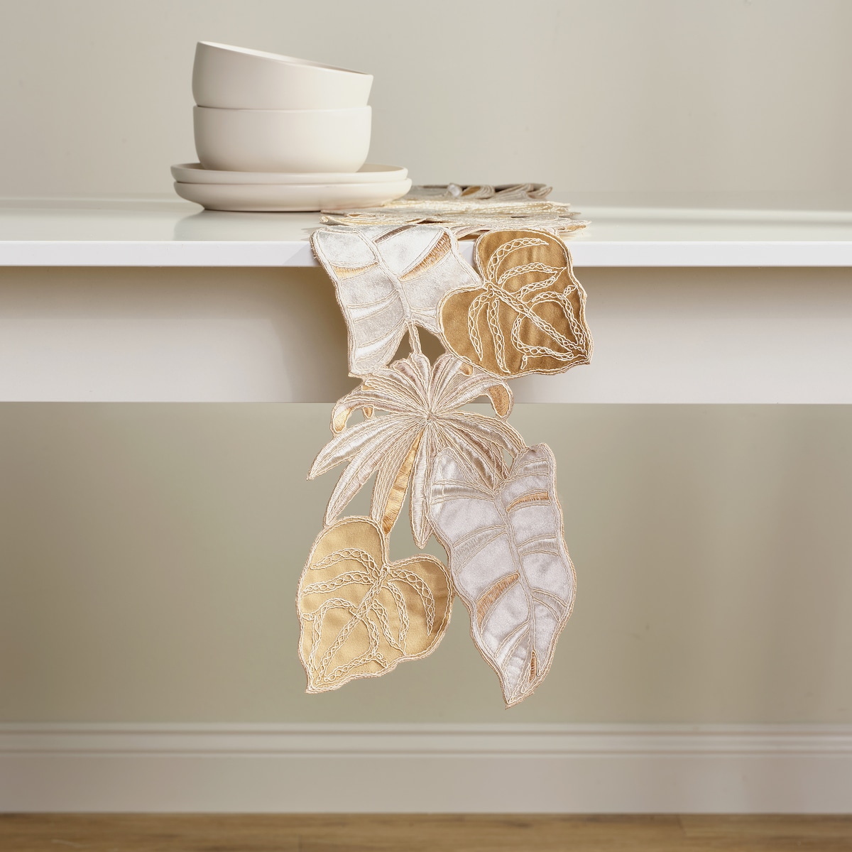 Bieżnik Haftowany Leafa 18x158 cm