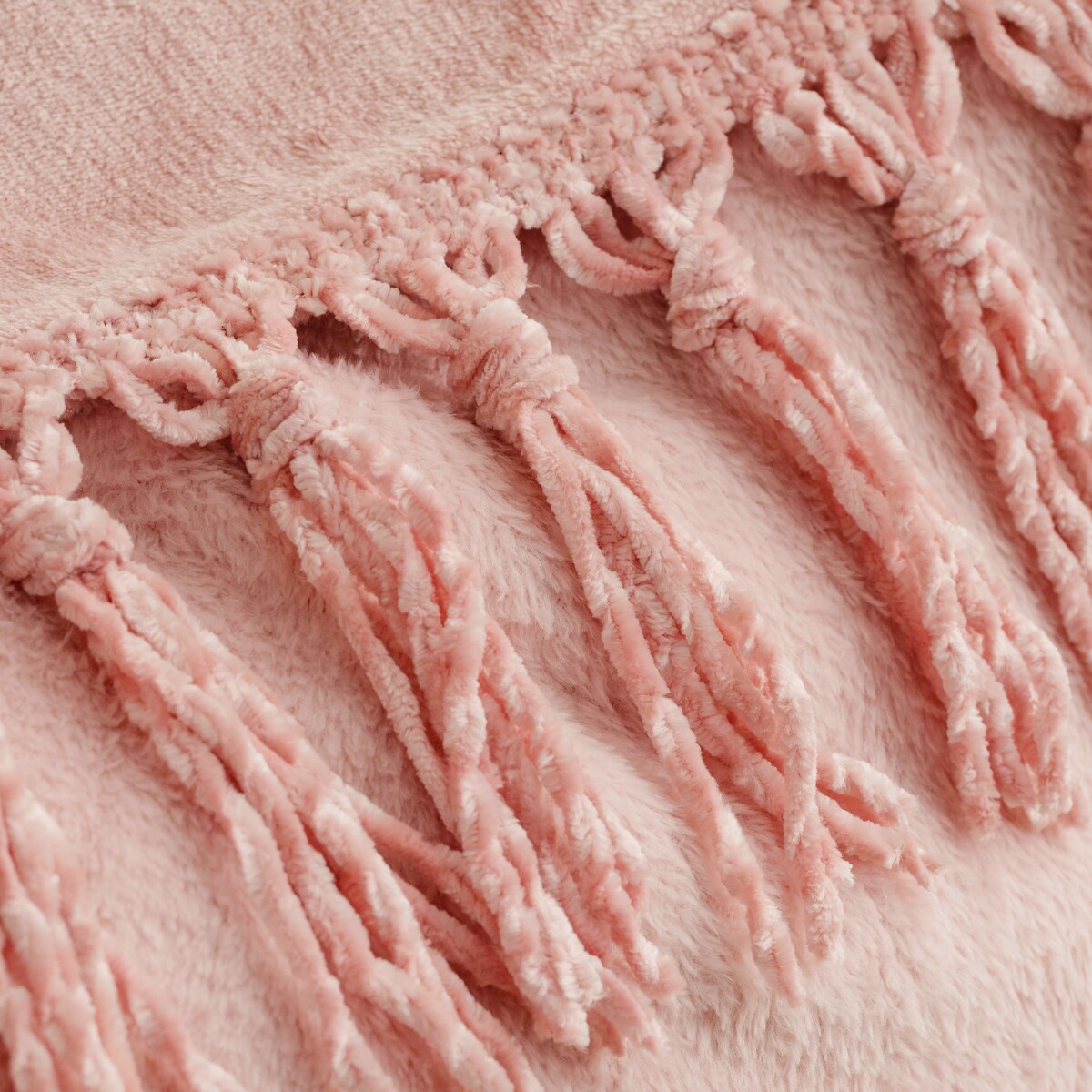 Jednokolorowy koc Tassels 130x170 cm