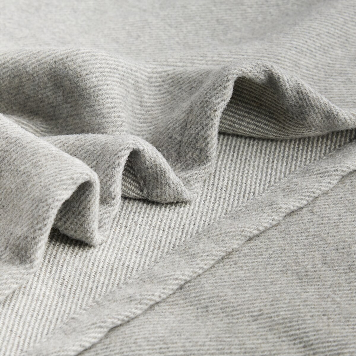 Koc Z Wełną Raveni 140x190 cm