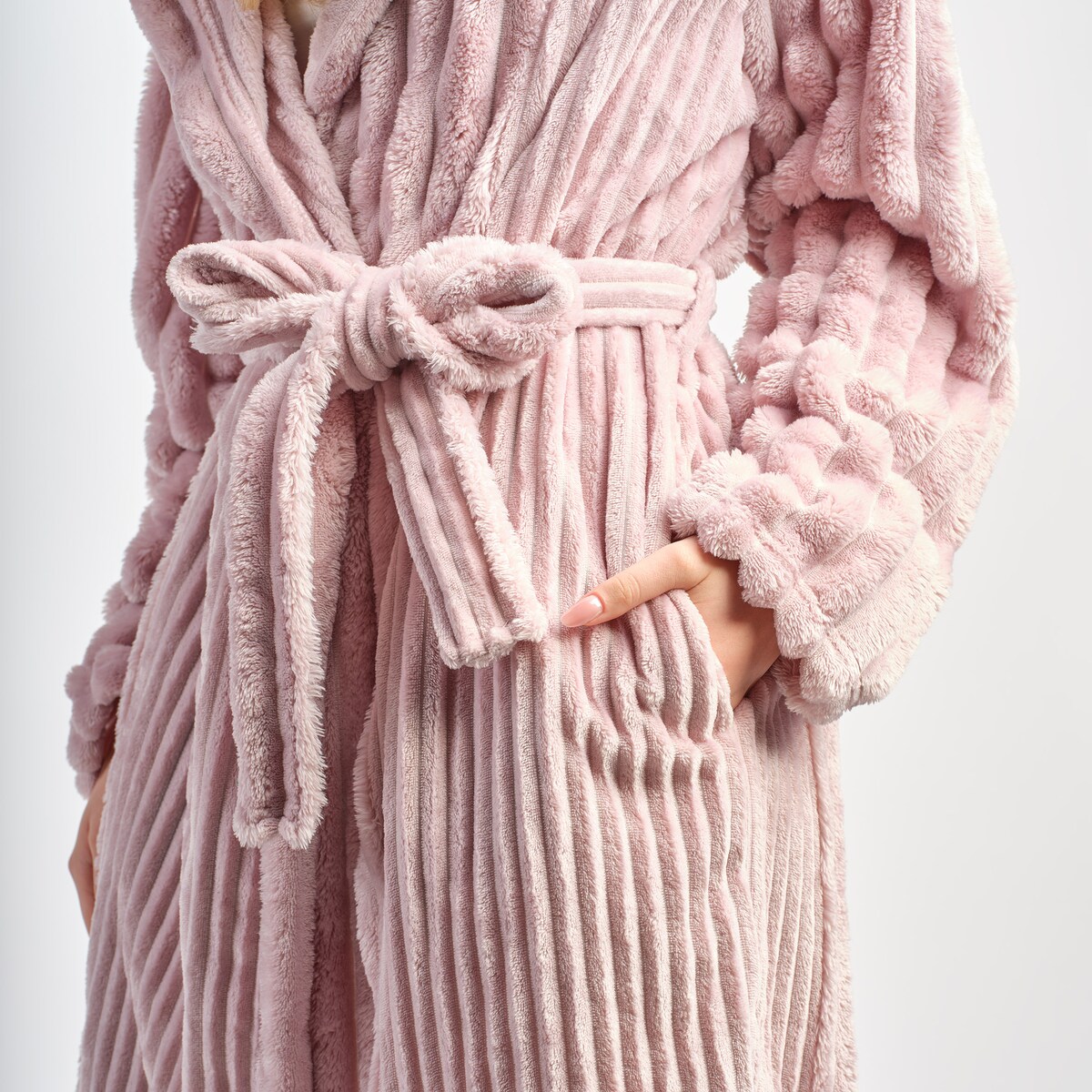 Szlafrok Divite z motywem geometrycznym