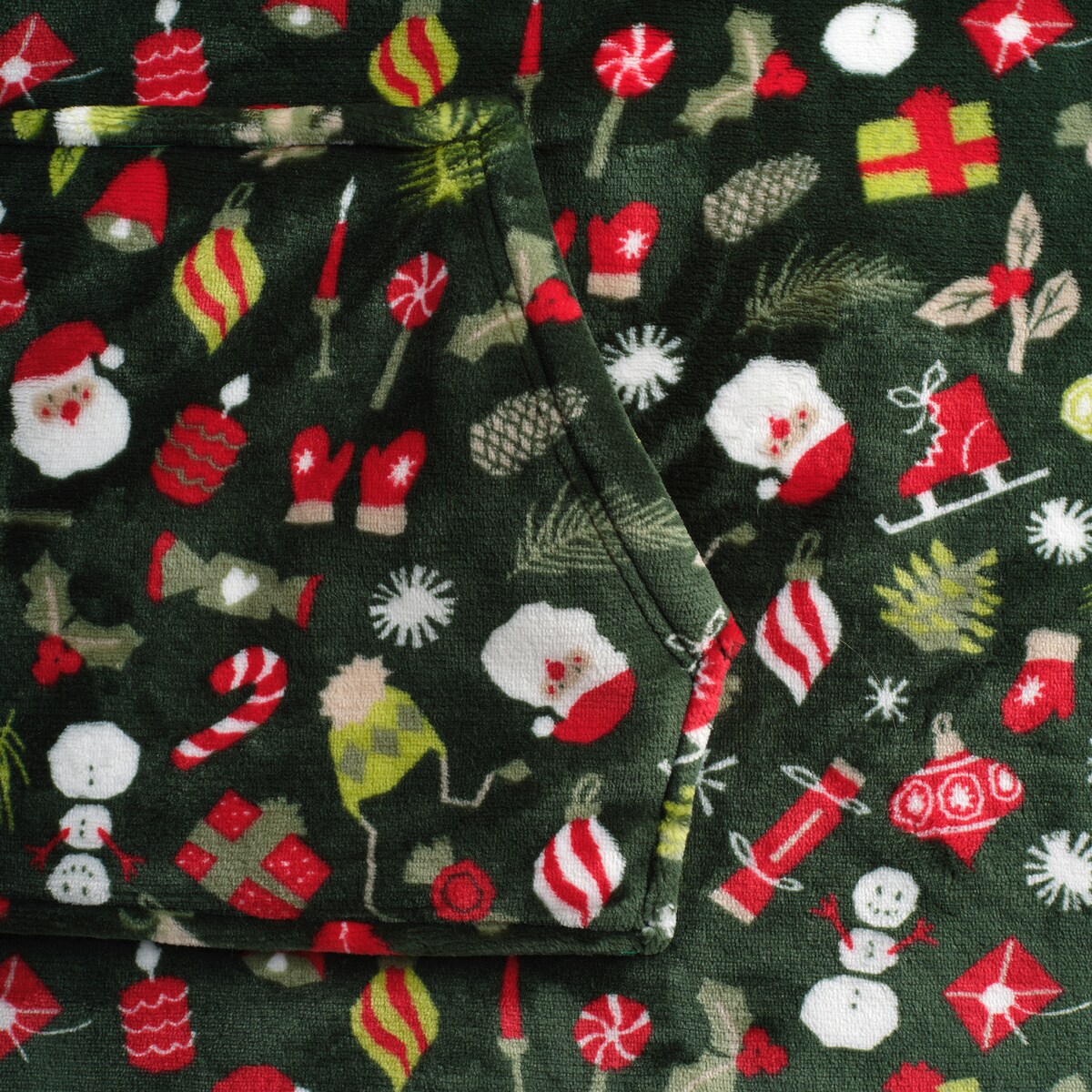 Ponczo Festio z motywem mikołaja