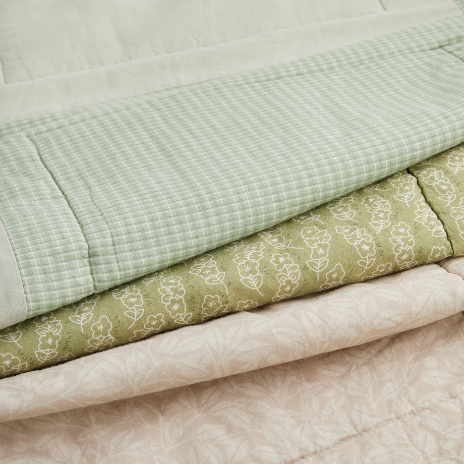 Patchwork narzuta na łóżko Telicate 200x220 cm z motywem roślinnym