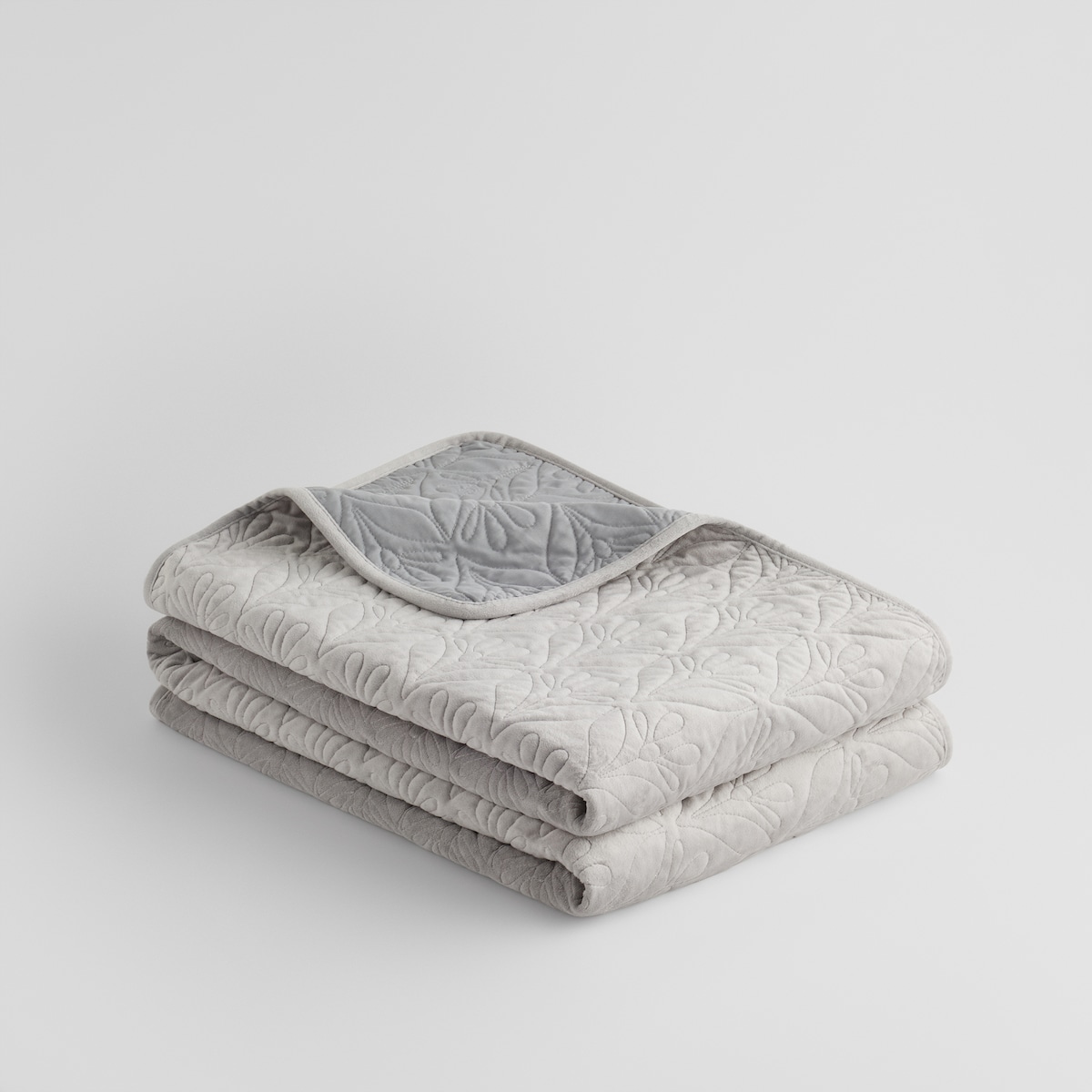 Jednokolorowa narzuta na łóżko z przeszywanym wzorem arabeski Velutio 200x220 cm