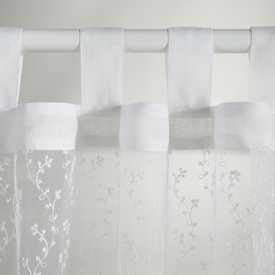 Firana haftowana Lokos 140x250 cm z motywem kwiatowym