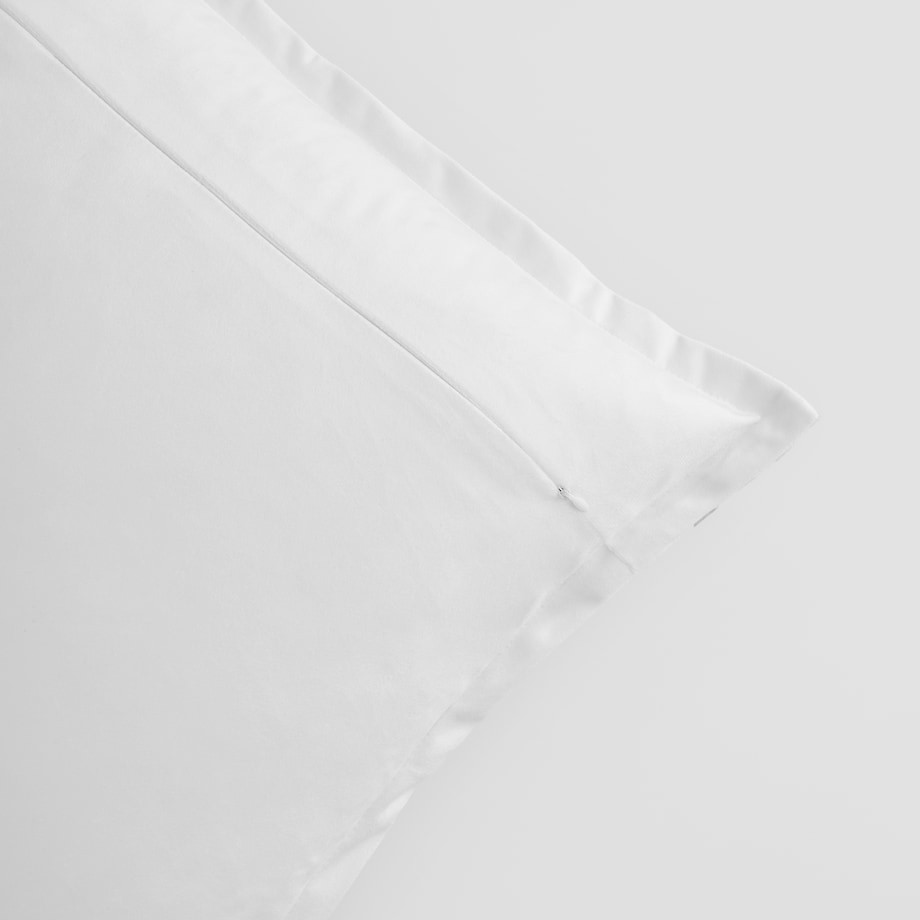 Poszewka z nadrukiem Emeris 45x45 cm z motywem kwiatowym