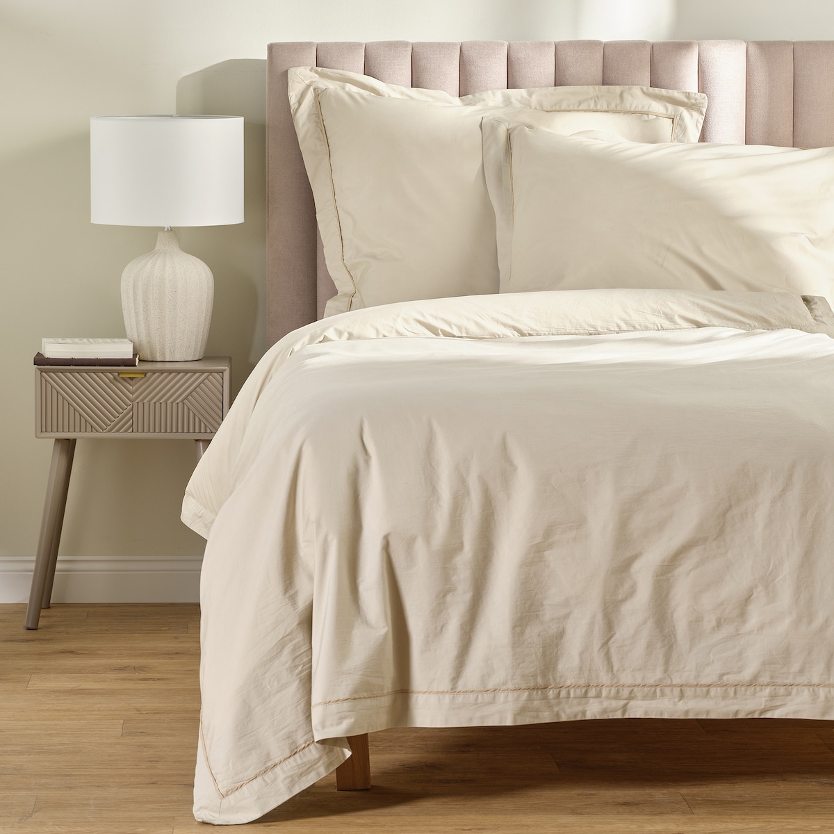 Jednokolorowa pościel z perkalu z lamówką Perlamo 200x220 cm