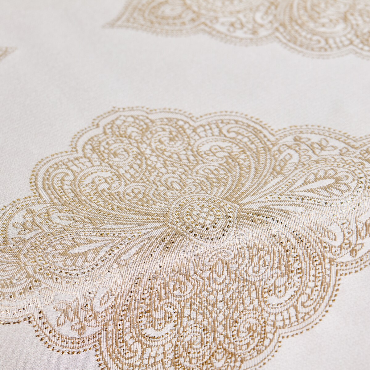 Obrus Żakardowy Hiren 148x300 cm z motywem arabeski