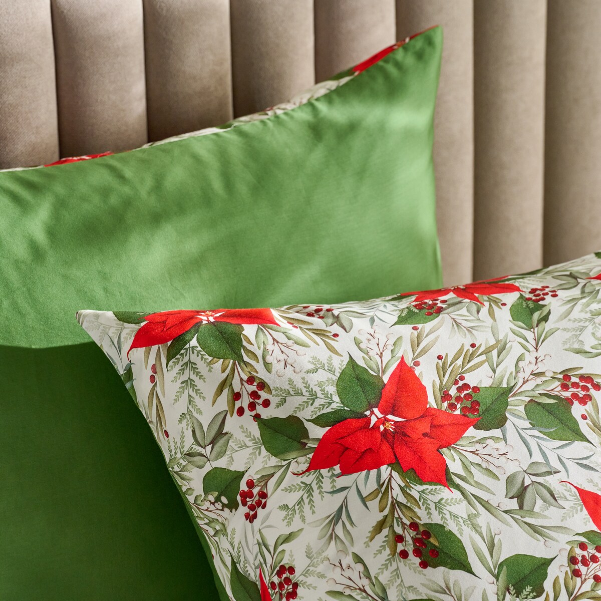Pościel z bawełny satynowej Poinsetta 160x200 cm z motywem gwiazdy betlejemskiej