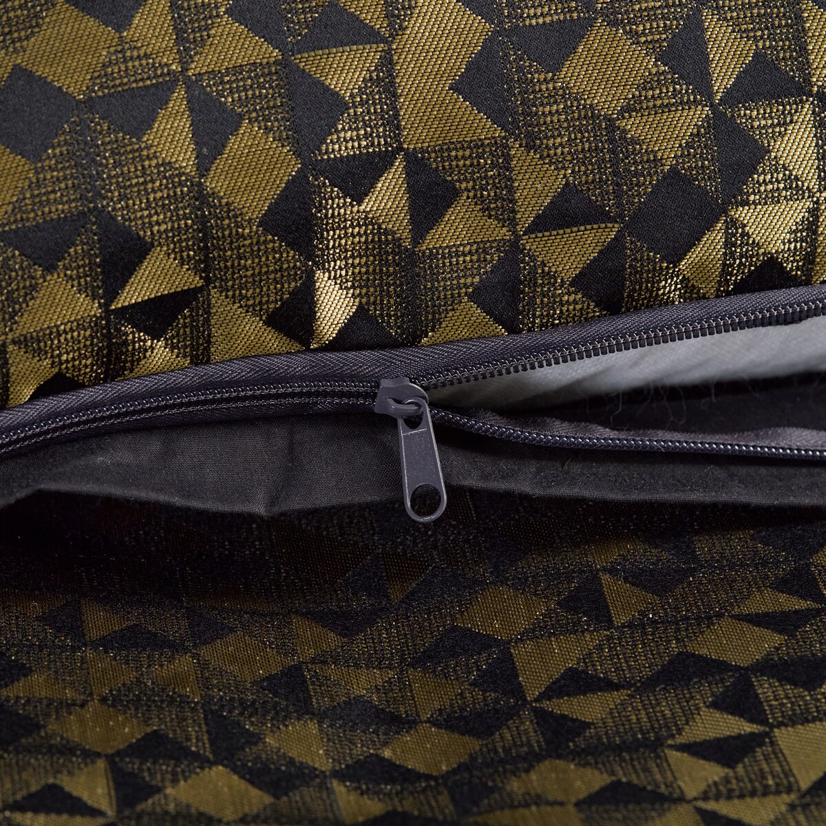 Pościel Żakardowa Modulo 200x220 cm z motywem geometrycznym