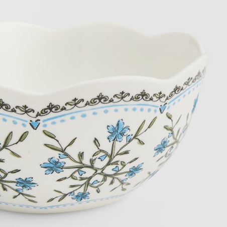 Misa Avenel z motywem roślinnym