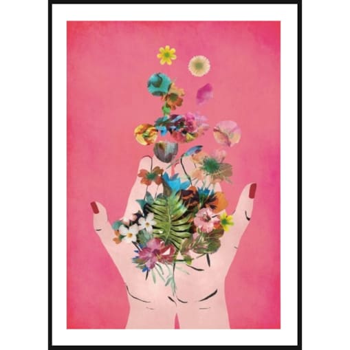 Poster Story, Plakat, Obraz - Frida Kahlo z Kwiatumi na Dłoniach na Różowym Tle, wymiary 60 x 84 cm