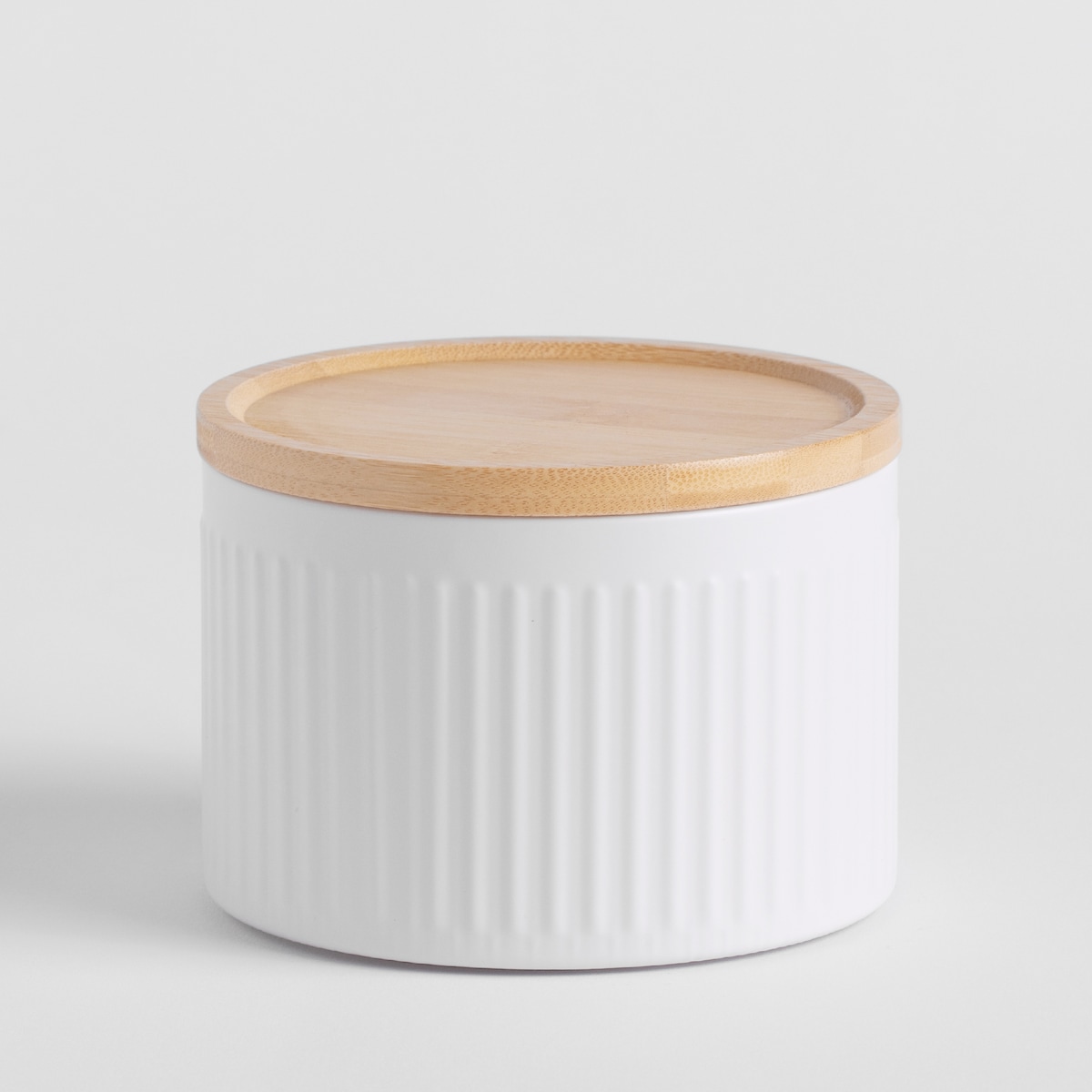 Metalowy pojemnik z bambusową pokrywką Lofto 500 ml