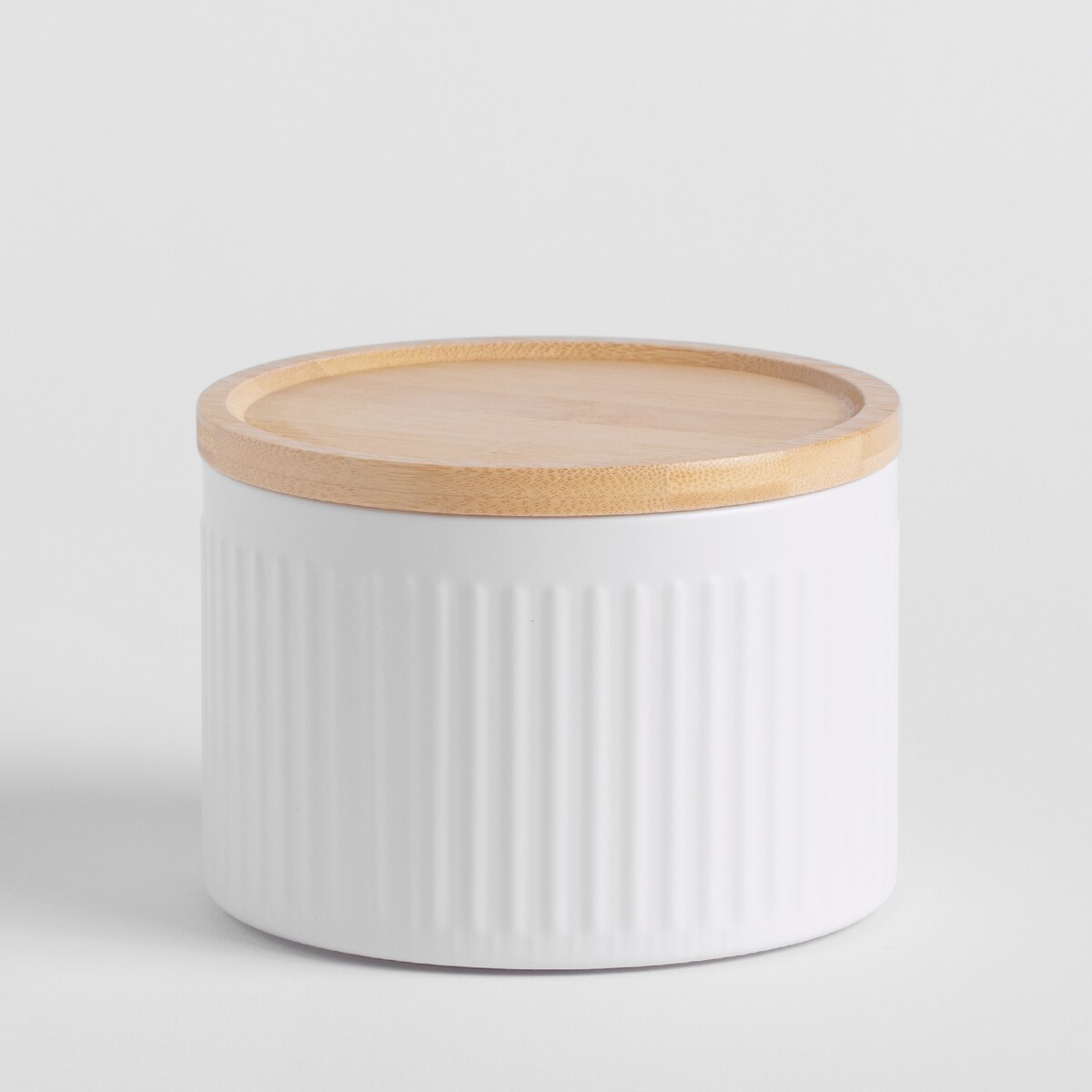 Metalowy pojemnik z bambusową pokrywką Lofto 500 ml