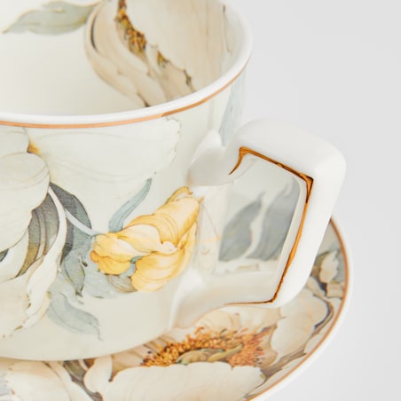 Filiżanka Ze Spodkiem Luca z motywem kwiatowym