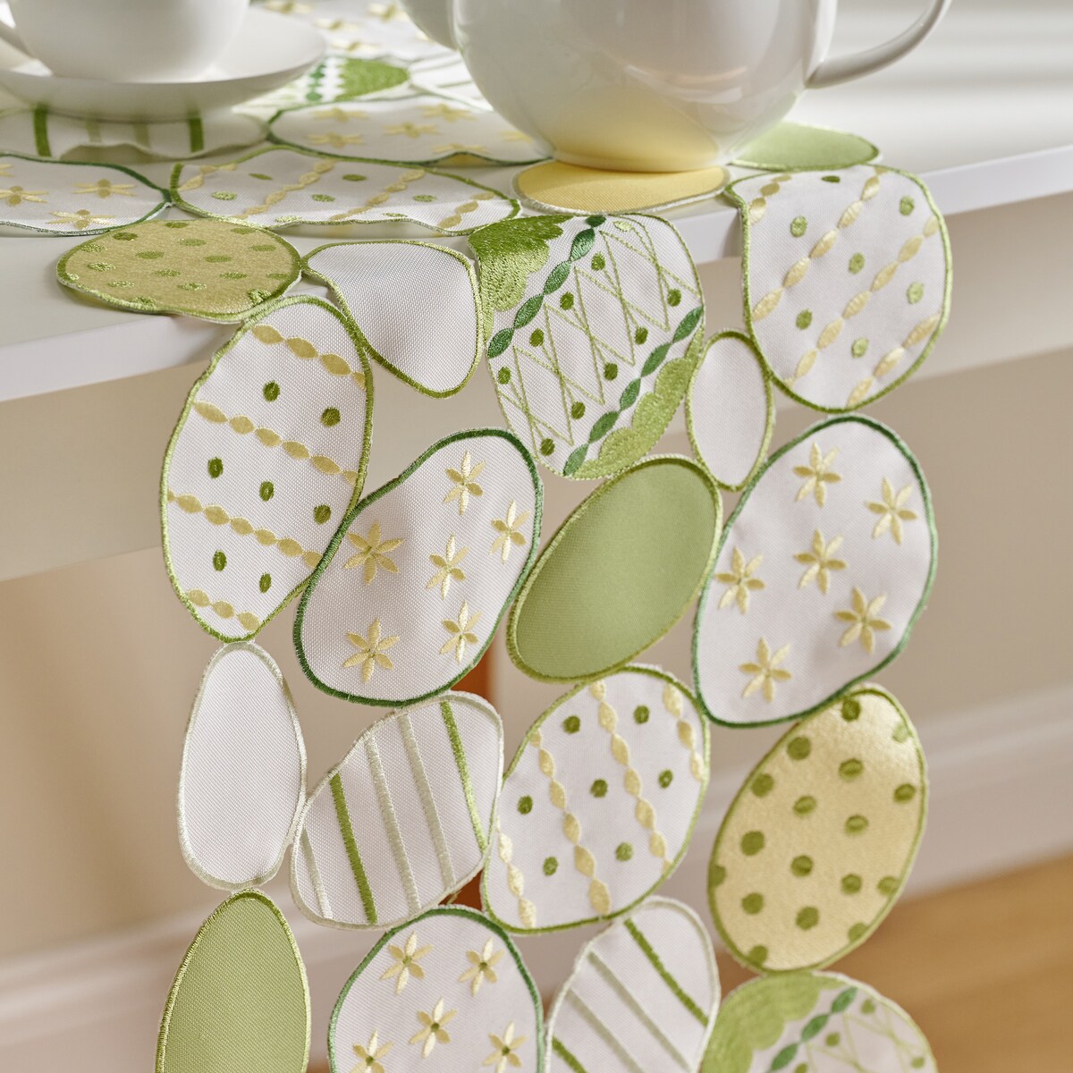 Bieżnik Haftowany Egios 35x180 cm z motywem jajka