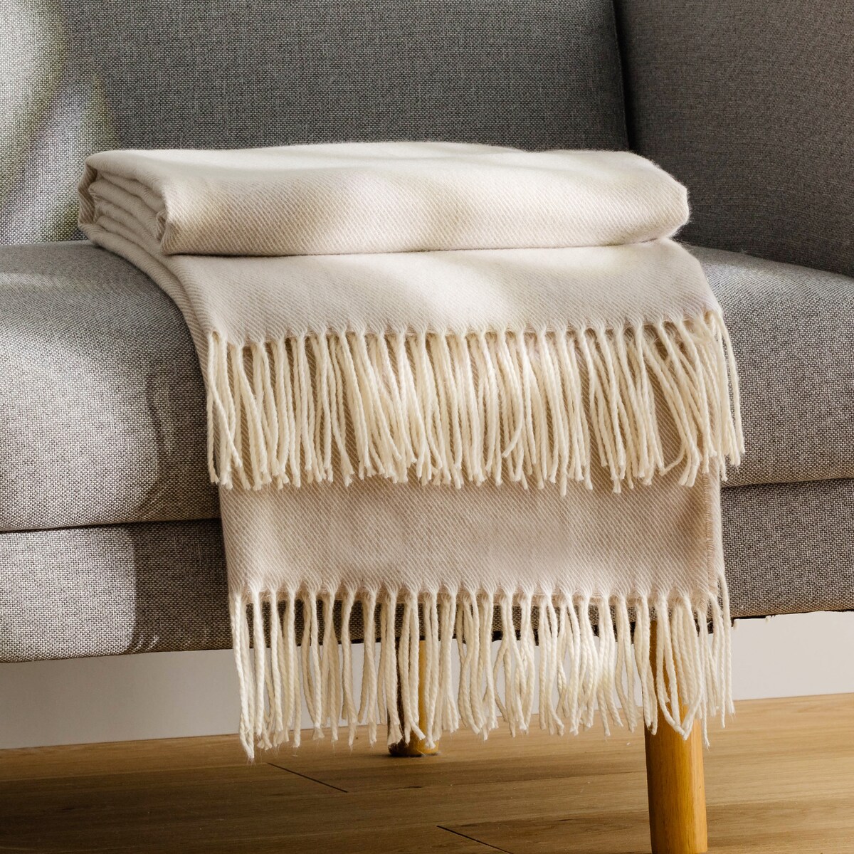 Pled Lekki Tkany z Frędzlami Lomani 150x200 cm