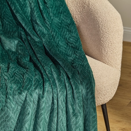 Jednokolorowy koc z wytłoczonym wzorem Esme 150x200 cm