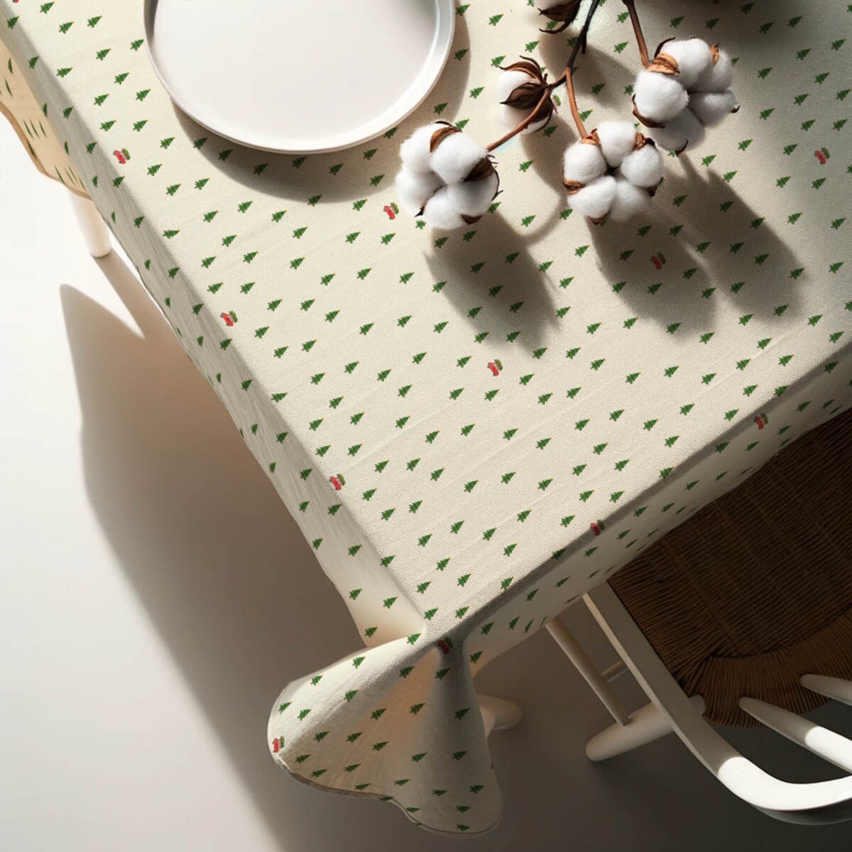 Obrus świąteczny - Minimalistyczny las 140x240 cm