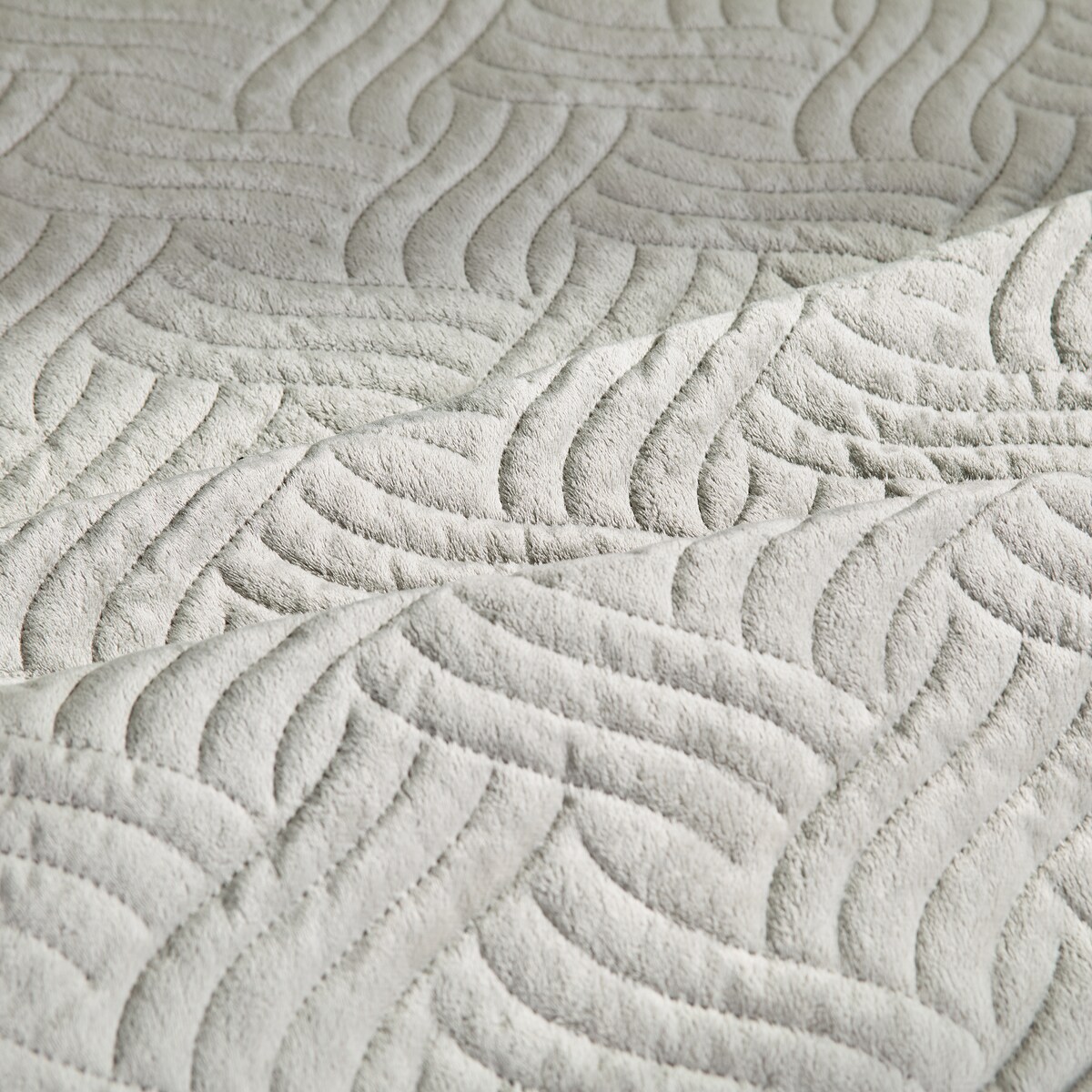 Jednokolorowa narzuta na łóżko z wytłoczonym wzorem Bessaria 200x220 cm