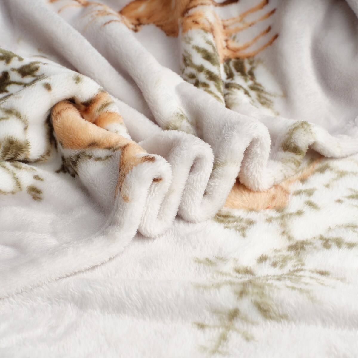 Drukowany koc Hivros 150x200 cm z motywem choinki