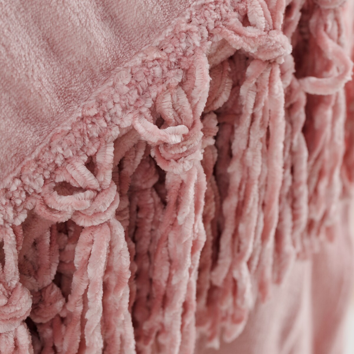 Jednokolorowy koc Tassels 130x170 cm