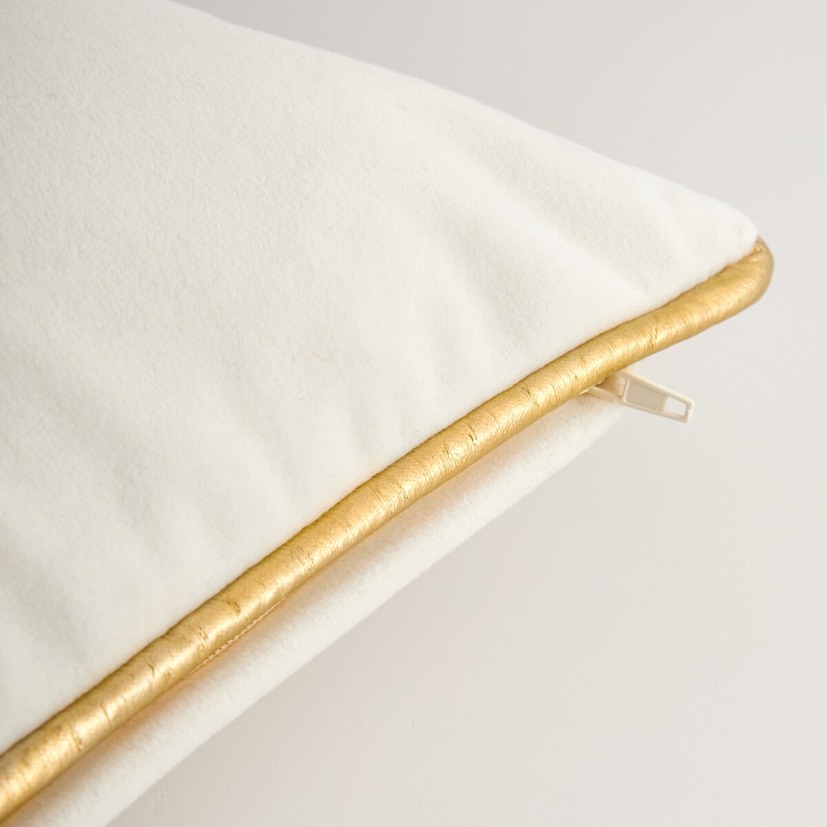 Poszewka Haftowana Beliamo 45x45 cm z motywem zwierzęcym