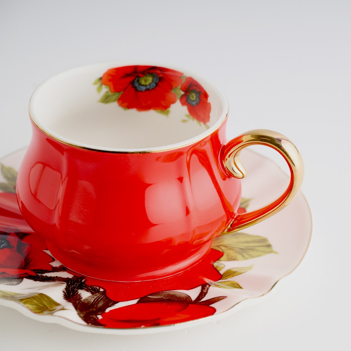 Filiżanka Ze Spodkiem Lascivias z motywem kwiatowym