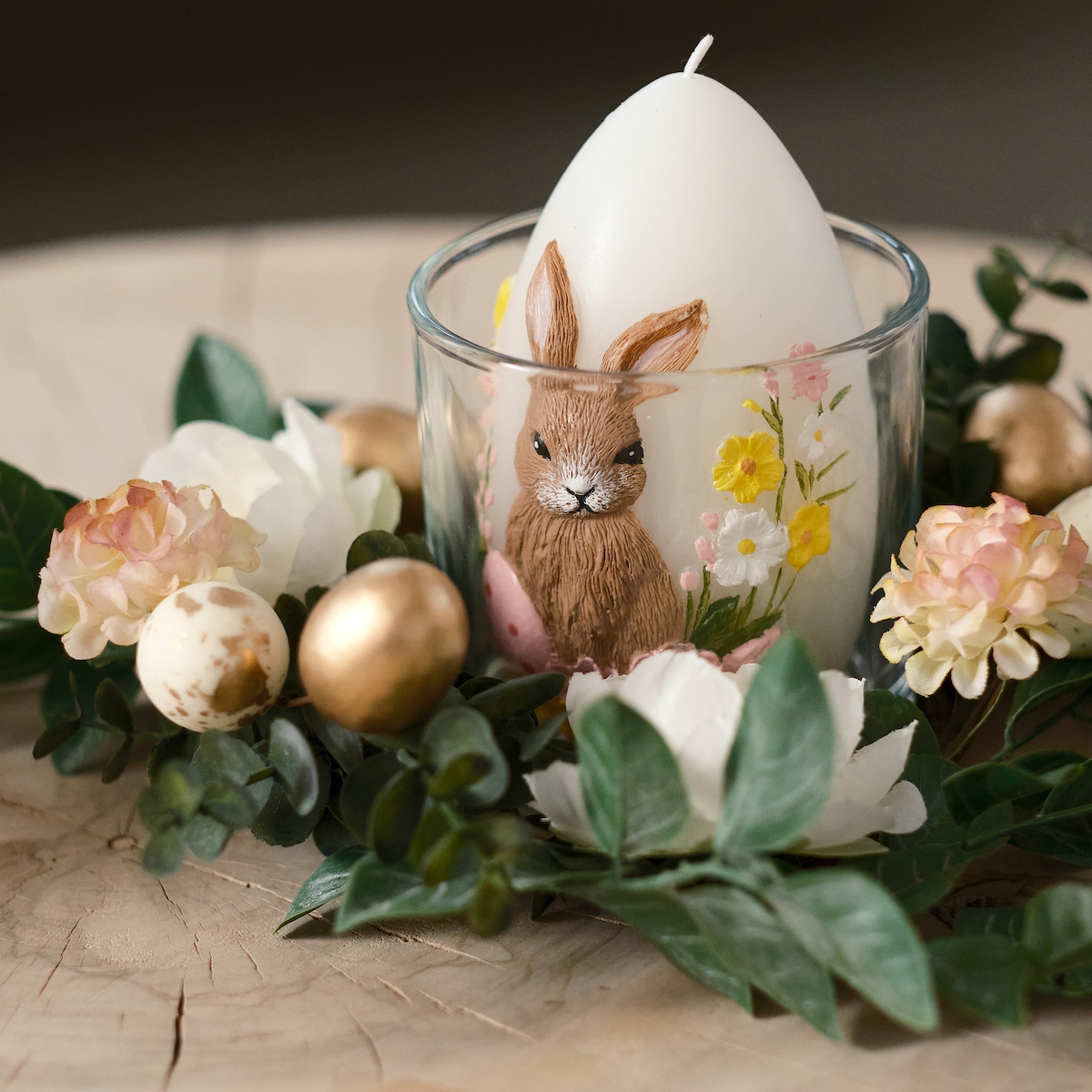 Świeca Bunnyegg z motywem królika