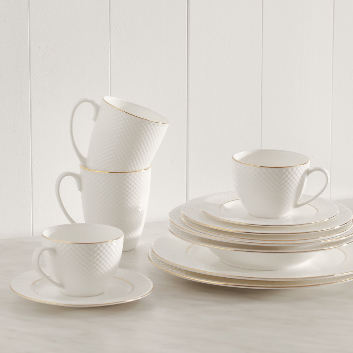 Elegancki Talerzyk z Porcelany Kostnej Eleni z motywem geometrycznym