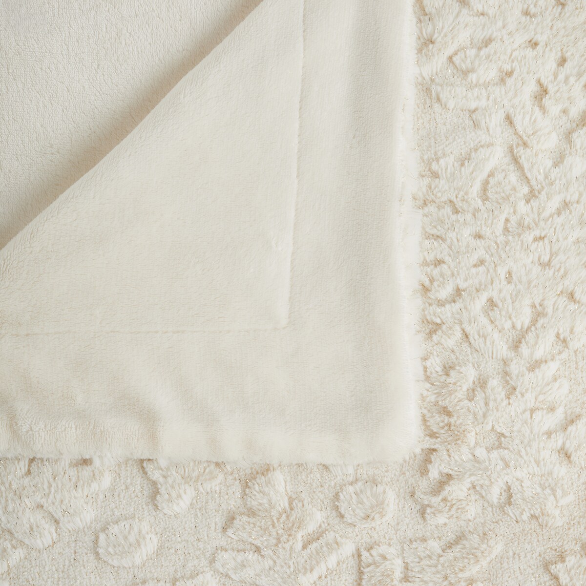 Jednokolorowy koc żakardowy Nivisa 150x200 cm