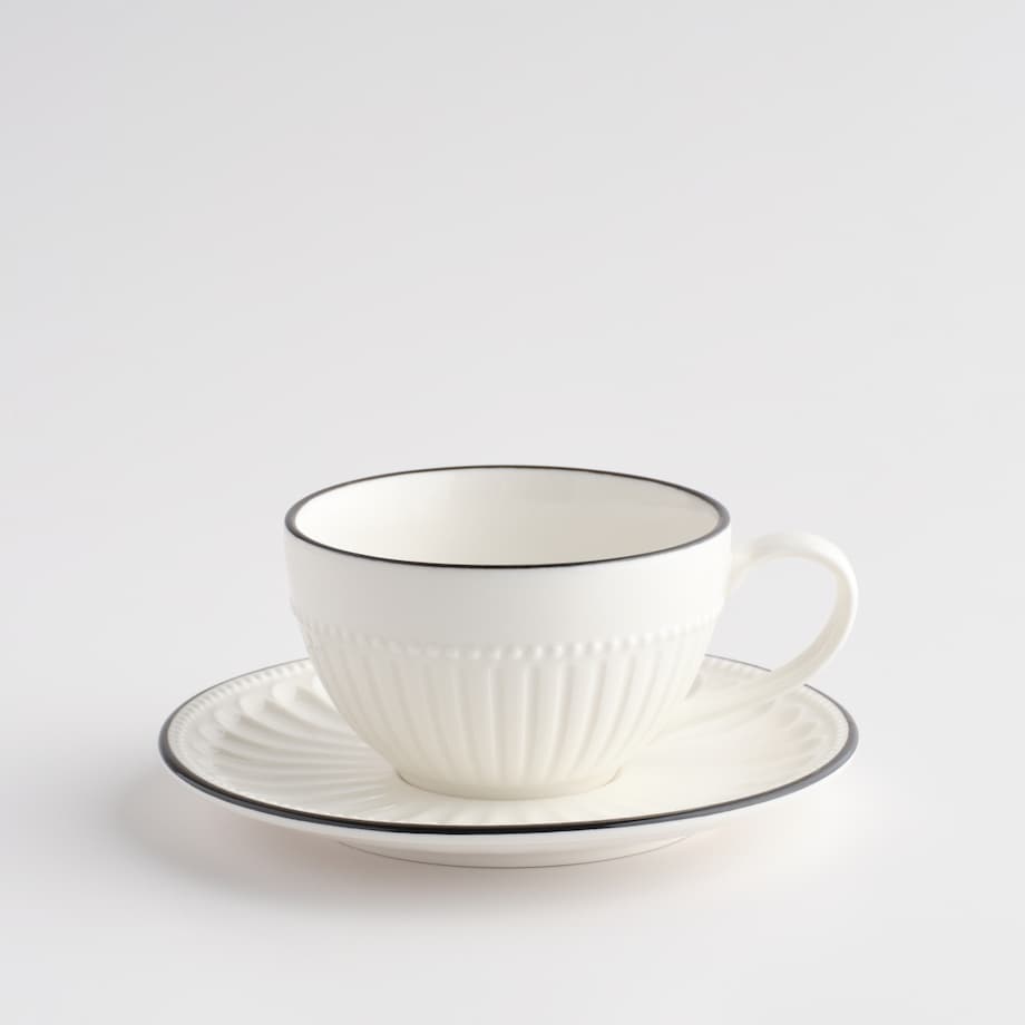 Filiżanka Ze Spodkiem Raya