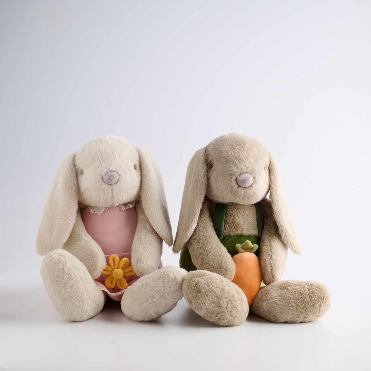 Przytulanka Emis z motywem królika