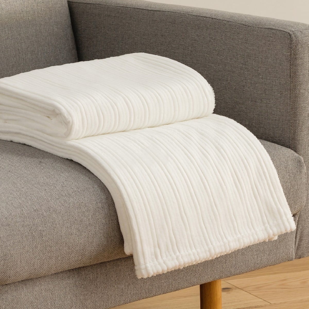 Koc Polarowy w Żakardowe Paski Lin 150x200 cm