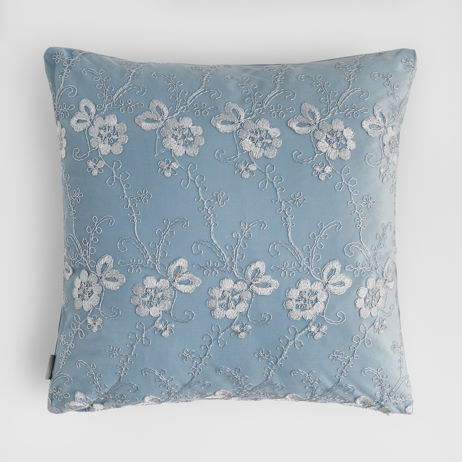 Poszewka Haftowana Raheen 45x45 cm z motywem kwiatowym