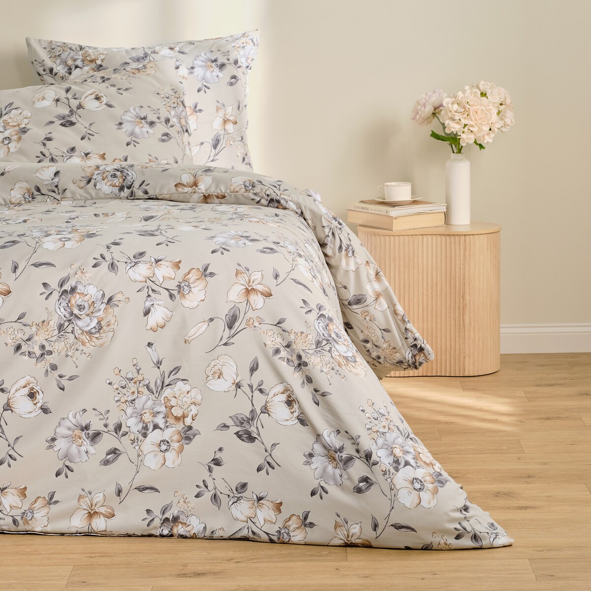 Komplet pościeli z mikrofibry Babina 200x220 cm z 2 poszewkami 70x80
