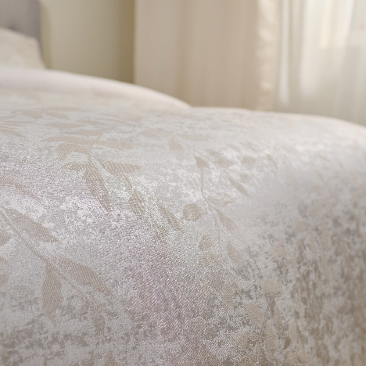 Pościel Żakardowa Swanette 200x220 cm z motywem roślinnym