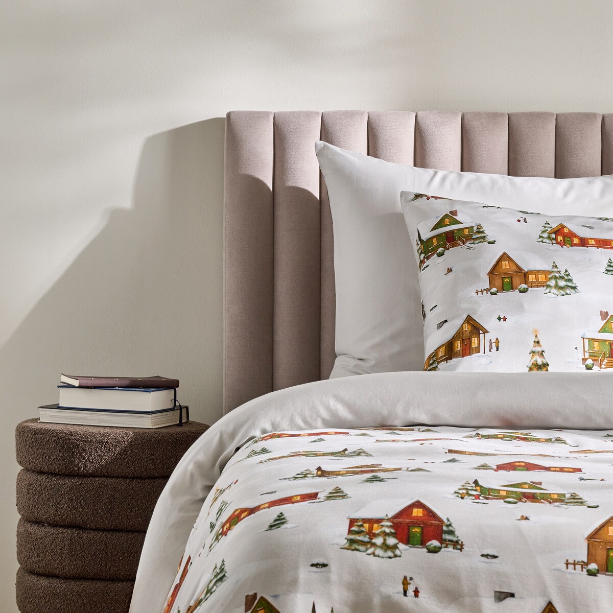 Pościel z bawełny satynowej Winhurst 200x220 cm z motywem choinki
