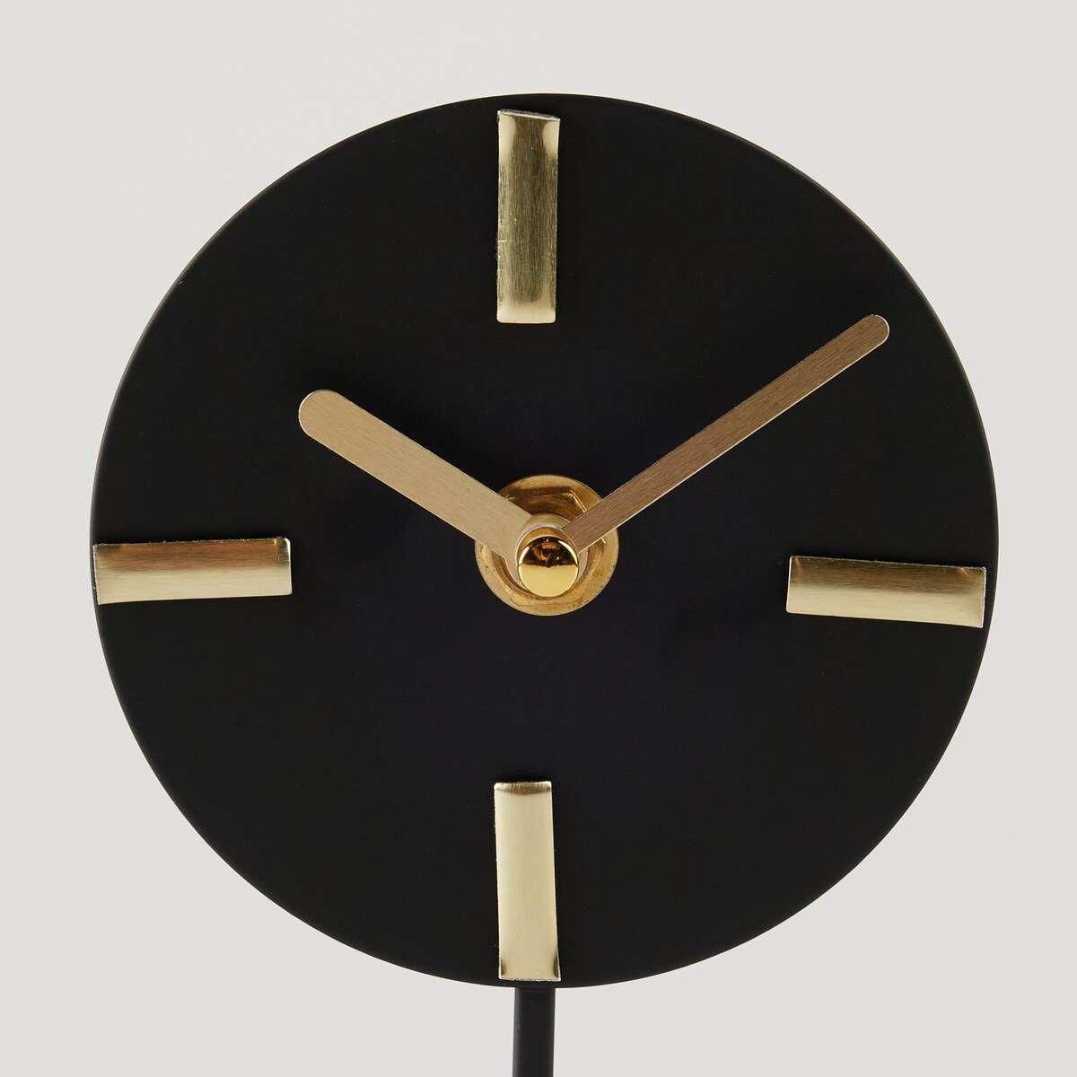 industrialny zegar stojący sleek