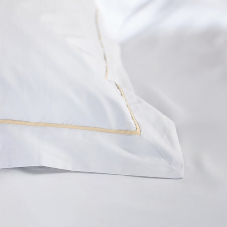 Jednokolorowa pościel z perkalu z lamówką Perlamo 160x200 cm