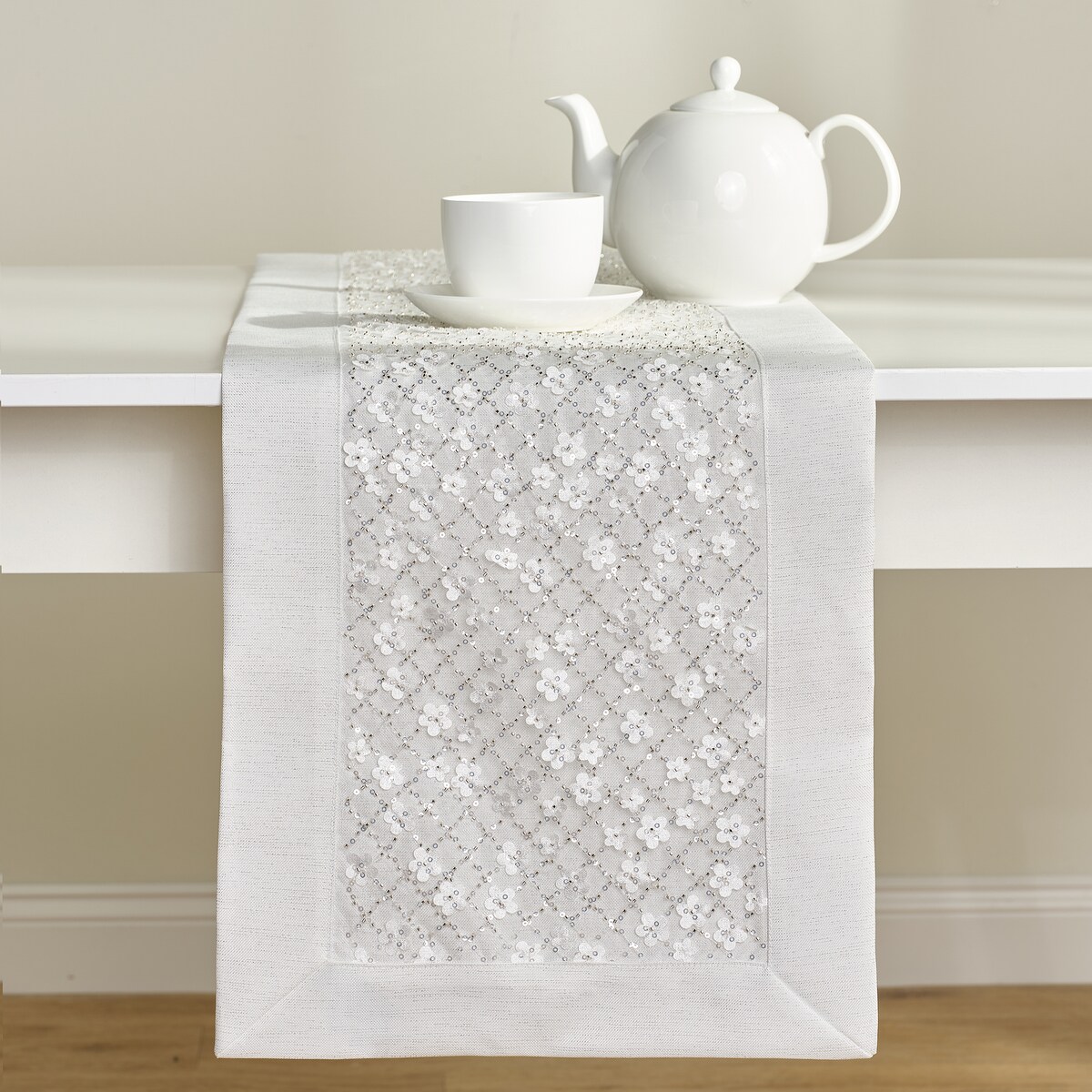 Bieżnik Blossia 35x180 cm z wzorem kwiatowym