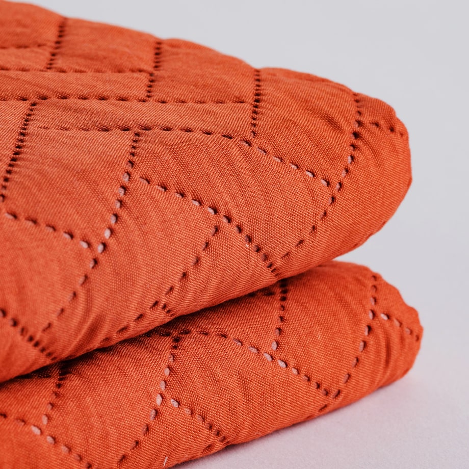 Jednokolorowa narzuta na łóżko Twist 200x220 cm