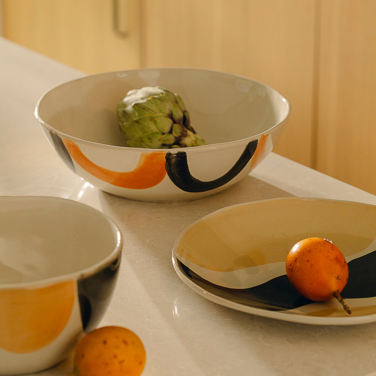 Patera Lajla z motywem abstrakcyjnym