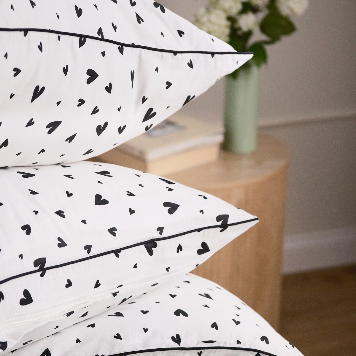 Pościel z bawełny satynowej z lamówką Malorina 160x200 cm z motywem serca