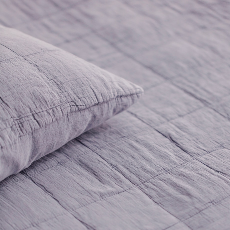 Narzuta Bawełniana z Efektem Sprania Przeszywana w Geometryczny Wzór Medosa 200x220 cm