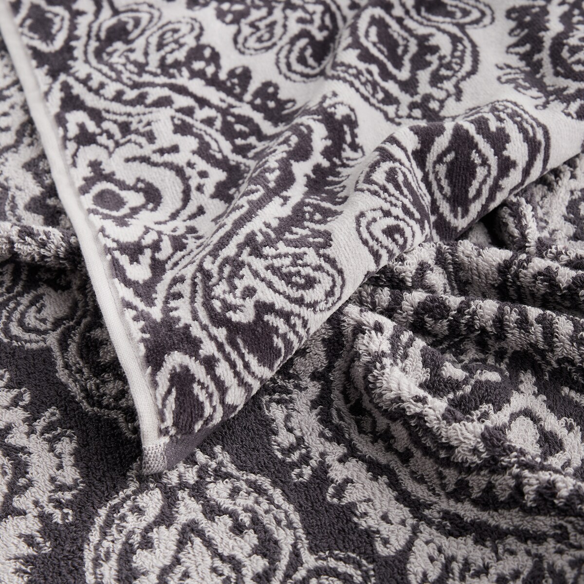 Ręcznik żakardowy Beskar 70x130 cm z motywem arabeski